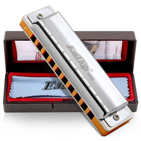 Identifying harmonicas and what harmonicas you should buy.